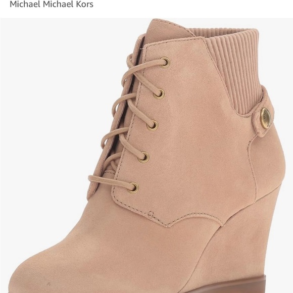 Michael Kors Carrigan Wedge Suede Ankle Boot Tan Size 6.5. - Picture 3 of 12